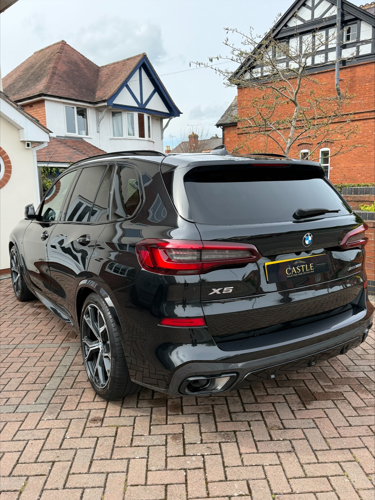 Gleaming black BMW X5 after a detail